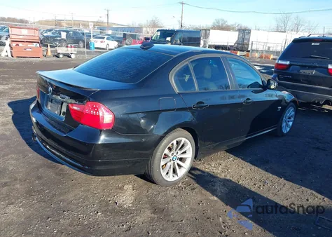 2011 BMW 328I xDrive из США, поврежденный, VIN WBAPK5C59BA657287